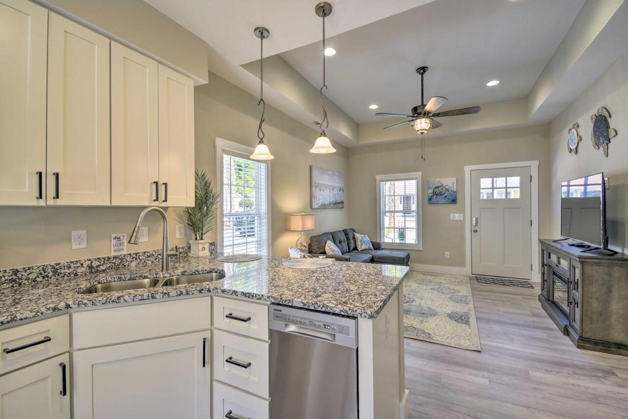 Ocean Isle Beach Home With Shared Lanai And Grill Buitenkant foto