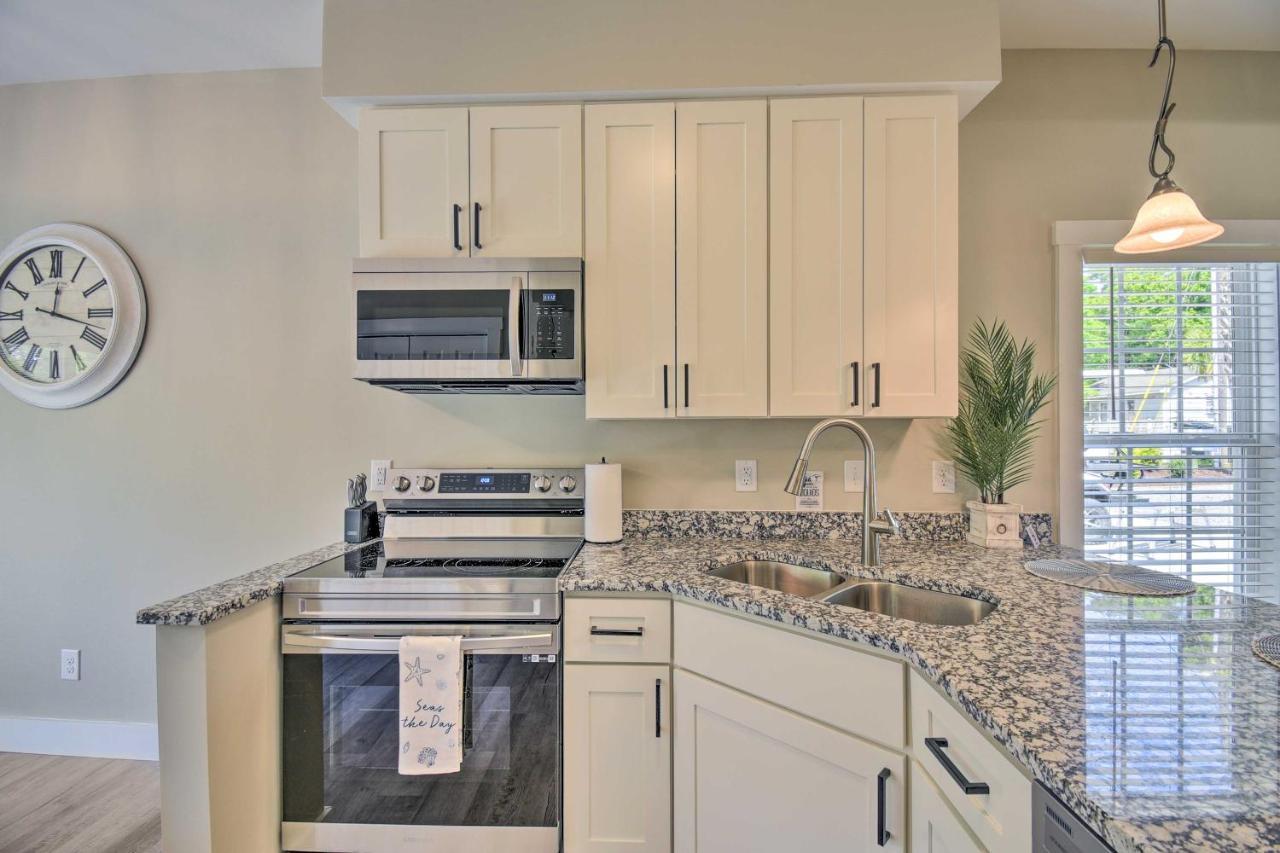 Ocean Isle Beach Home With Shared Lanai And Grill Buitenkant foto